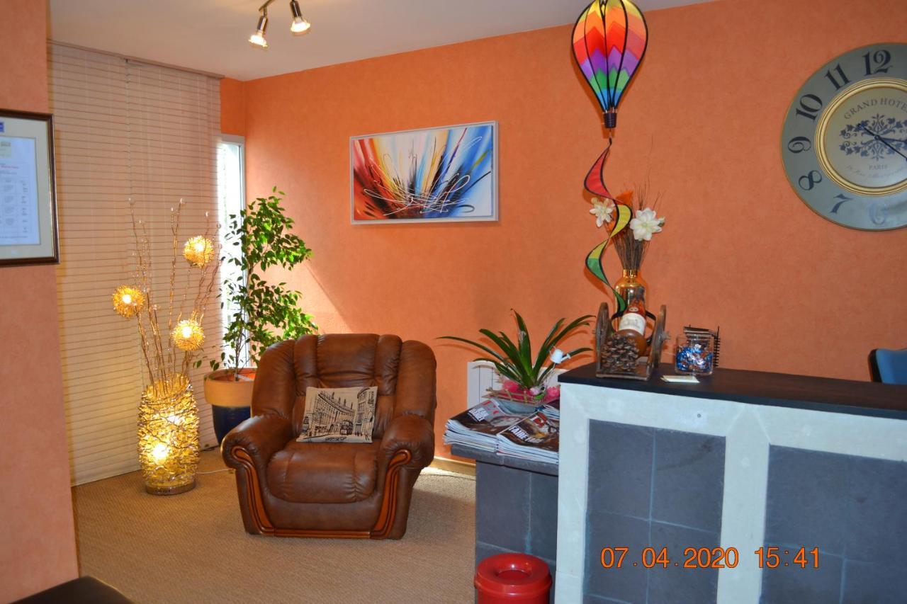 Hotel Le Castel Brissac-Quince Εξωτερικό φωτογραφία